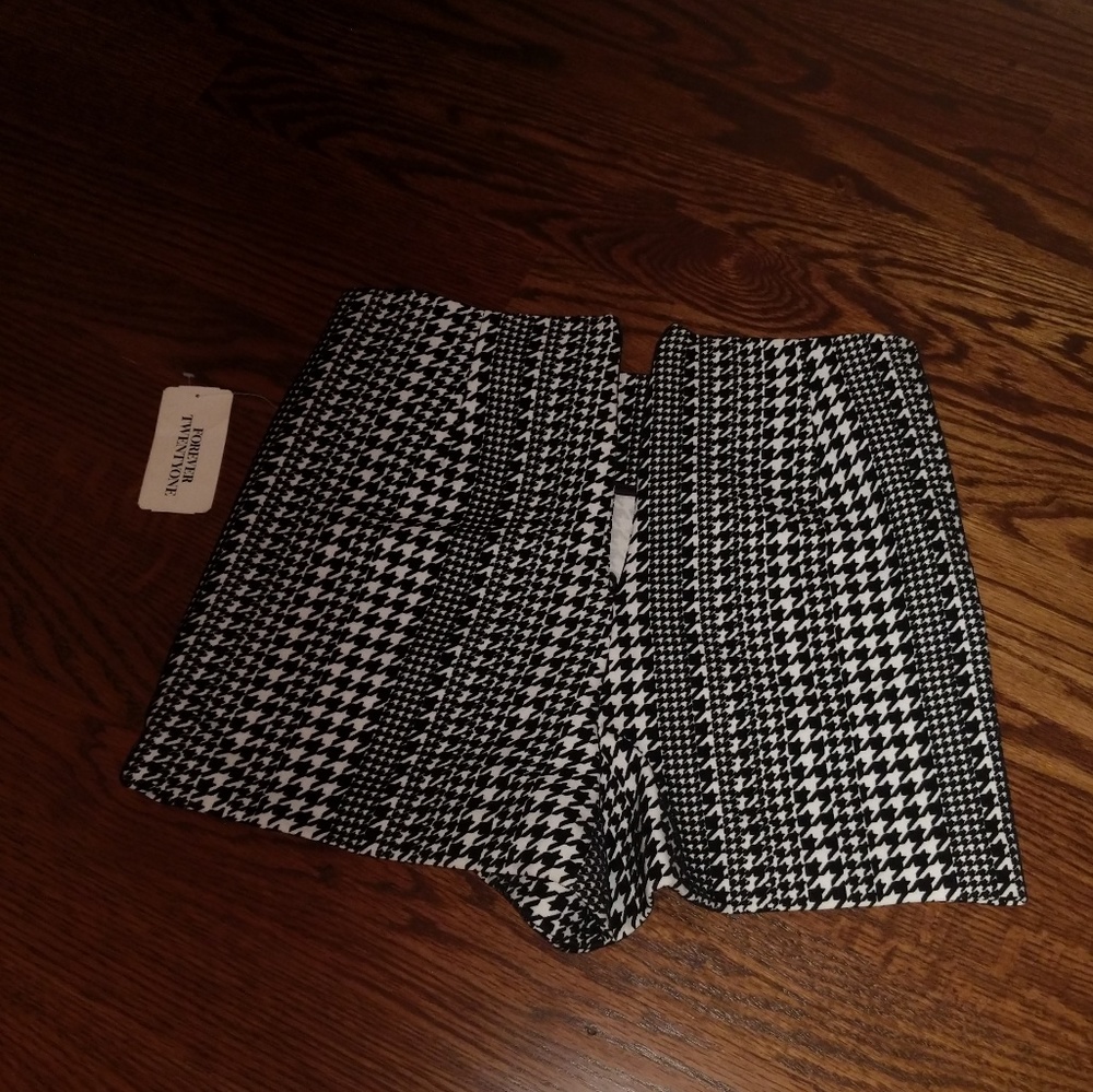 Highrise short shorts